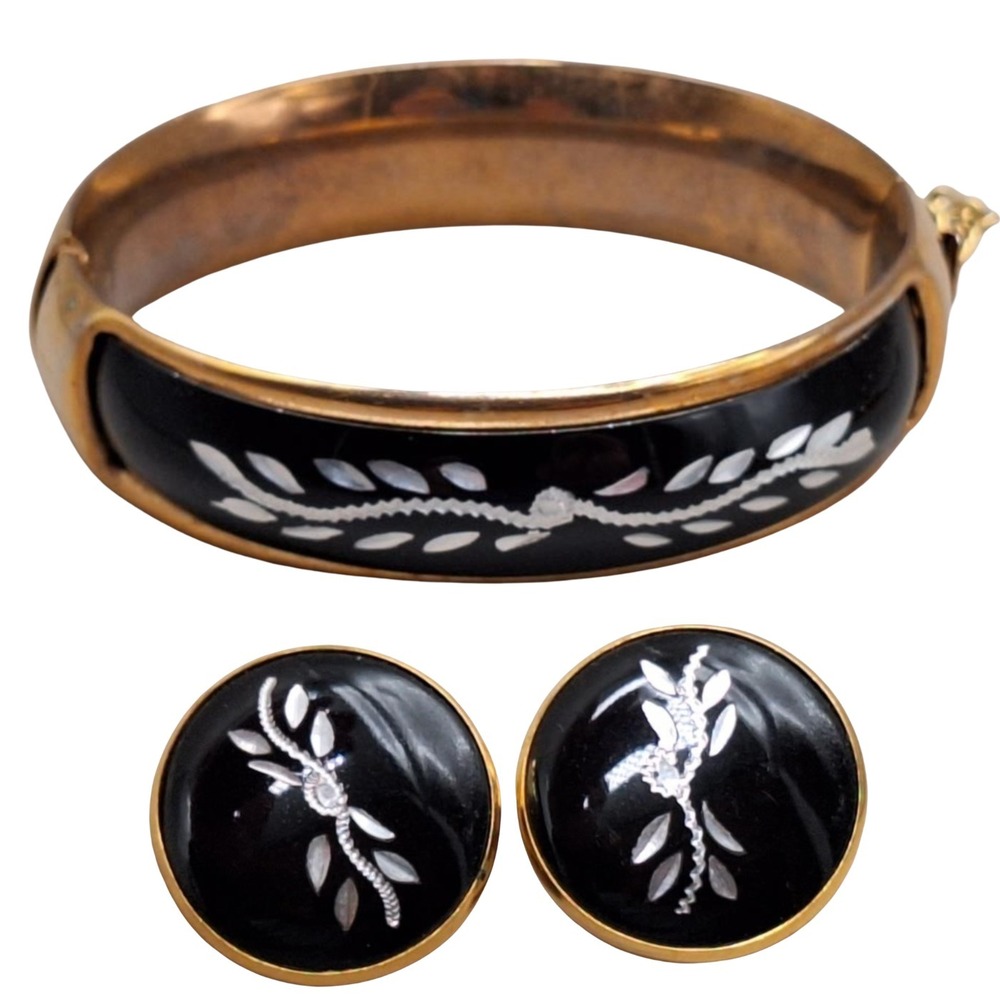 Vintage Mid Century Black Enamel & Silver Tone Leaf Inlay Hinged Bangle READ
